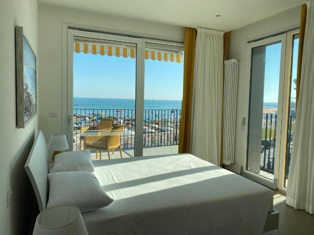 Nuovo Residence Serenissima Frontemare - Agenzia Cocal กาออร์เล ภายนอก รูปภาพ