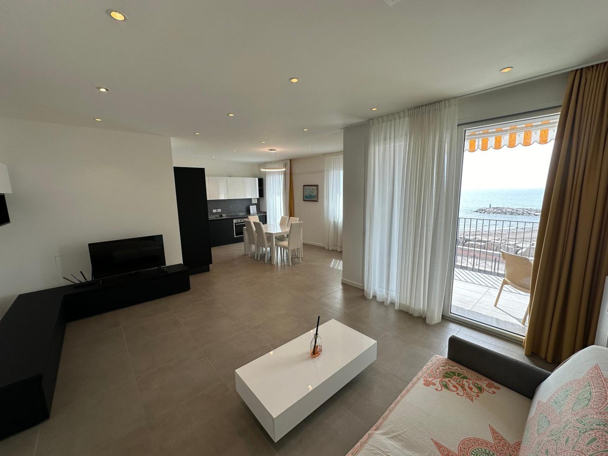 Nuovo Residence Serenissima Frontemare - Agenzia Cocal กาออร์เล ภายนอก รูปภาพ